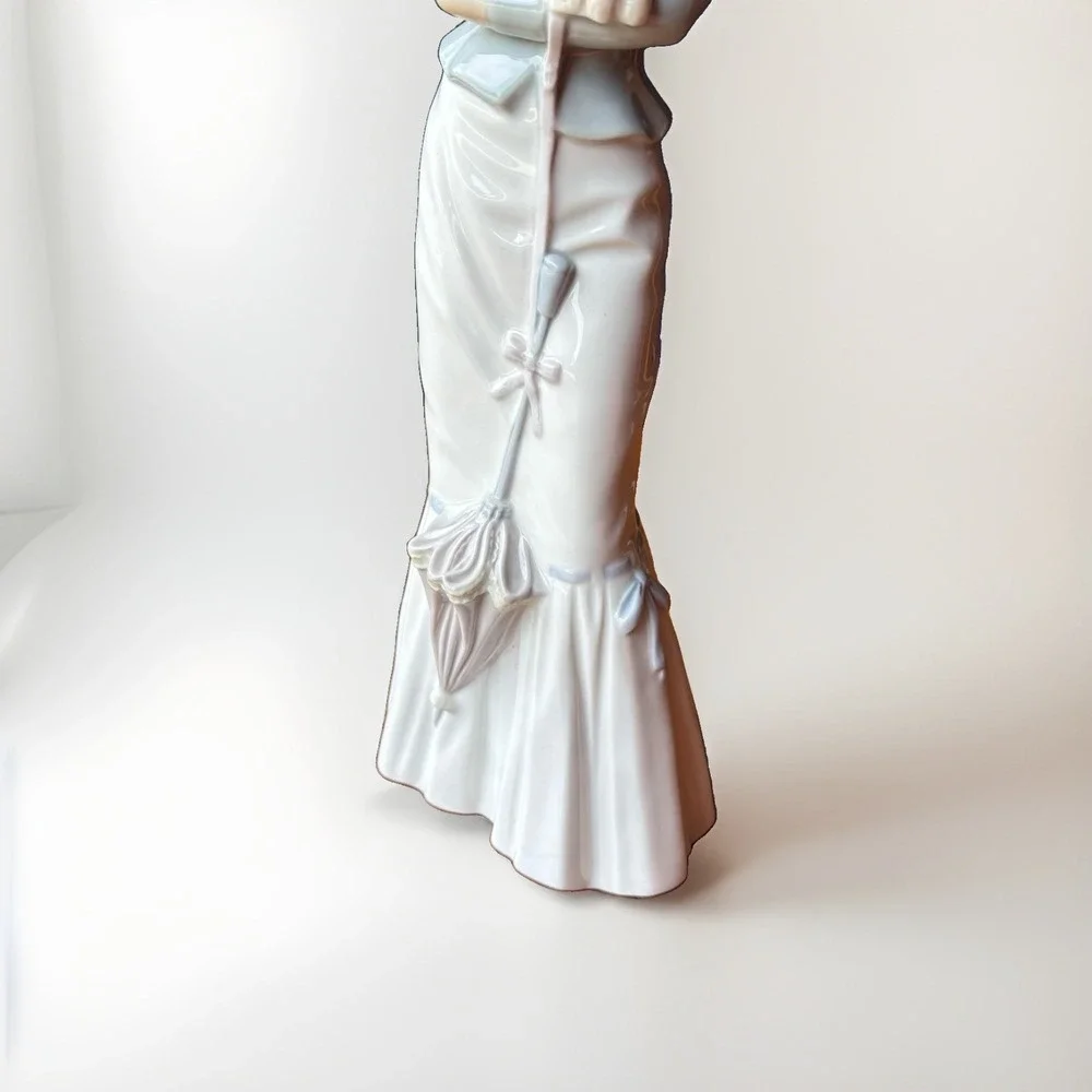 Lladro Traveling Companions 6753 Porcelain Figurine Lady Dog Parasol Vintage 70s
